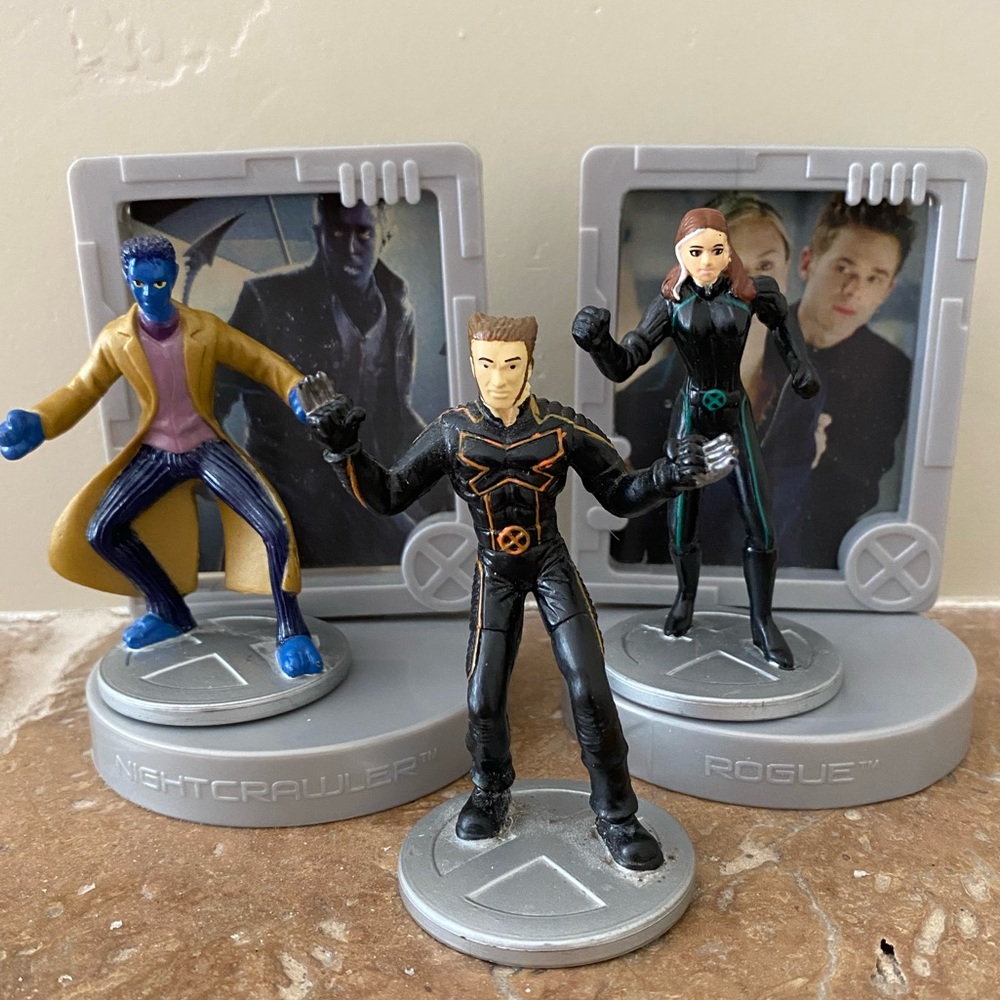 Vintage X-men Marvel Wolverine Rouge Nightcrawler Avengers Action Figure Cards
